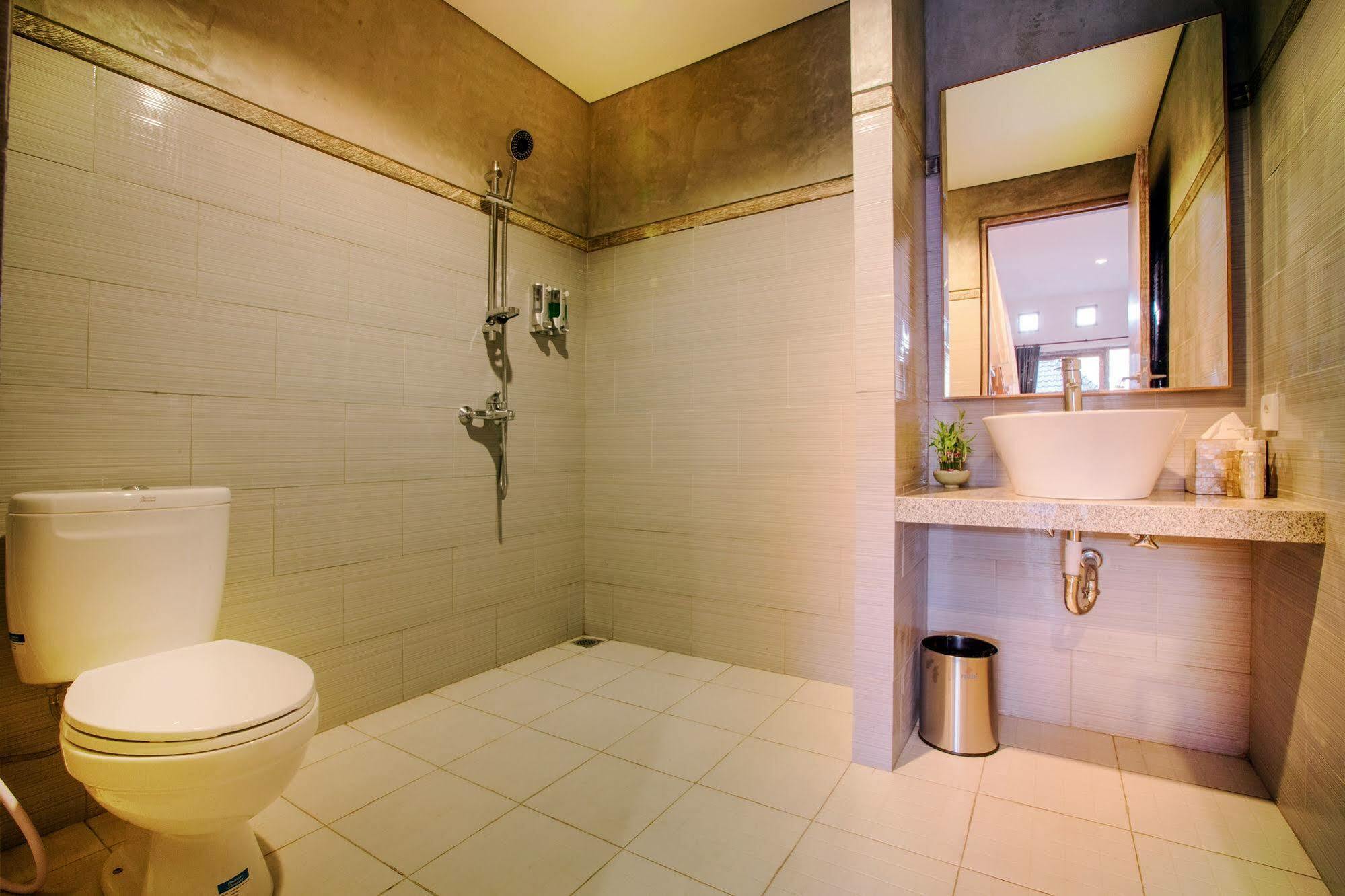 Lokal Bali Hostel Кута Экстерьер фото